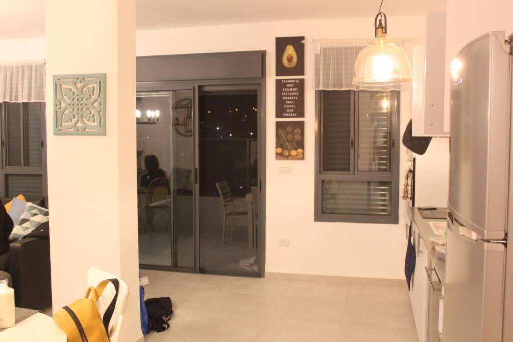 Appartement נוף הארבל עם חלון לכינרת à Migdal Extérieur photo